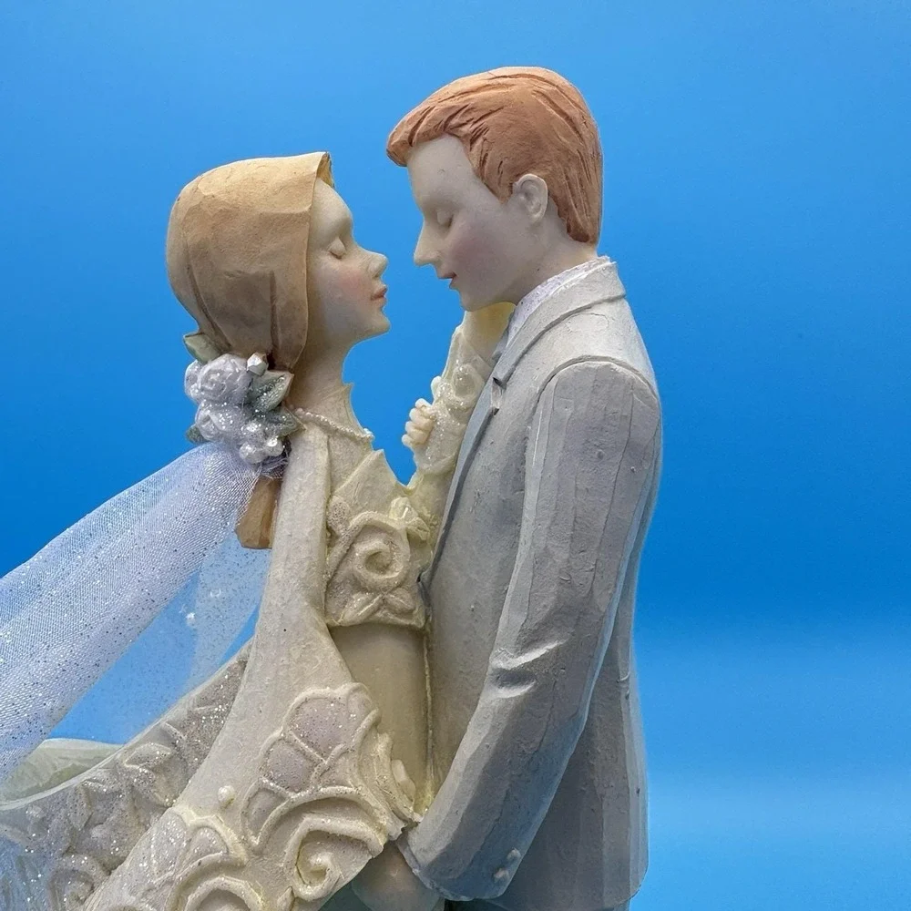 Vintage 2006 Foundations Enesco Wedding Couple‎ Karen Hahn Design Cake Topper 8